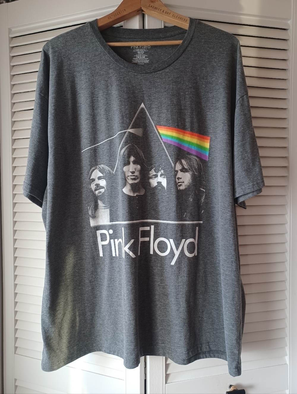 Pink Floyd Men's 3XL Gray Prism Rock Band Shirt with Rainbow Accent T-Shirt